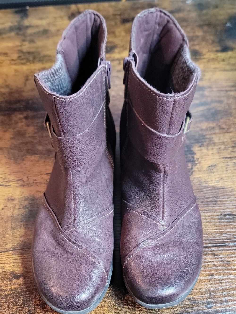 Clarks Fianna Adley Zip Up Ankle Bootties Size 8.5 Wide